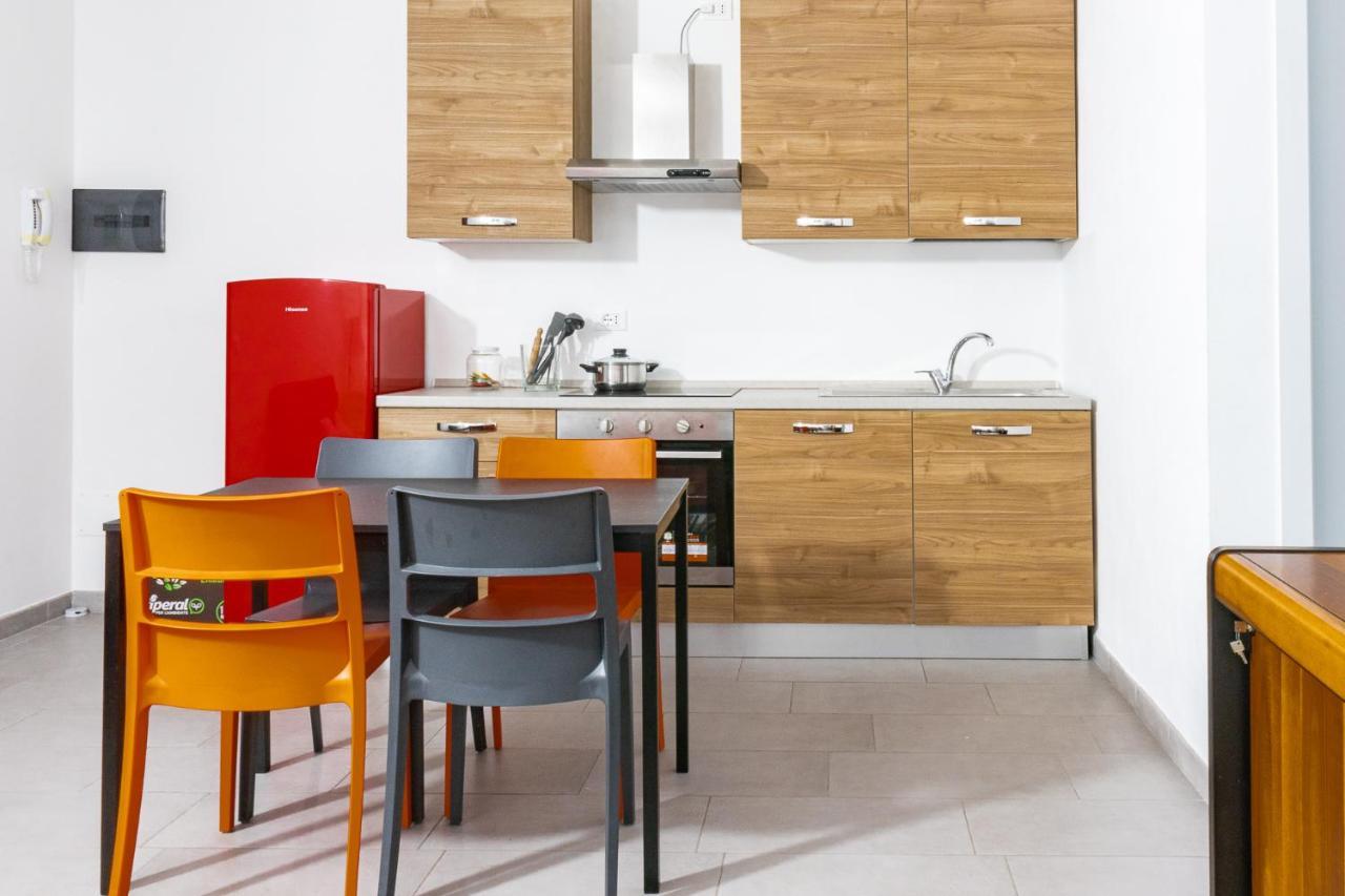 Staurenghi Red Apartment Варезе Екстериор снимка
