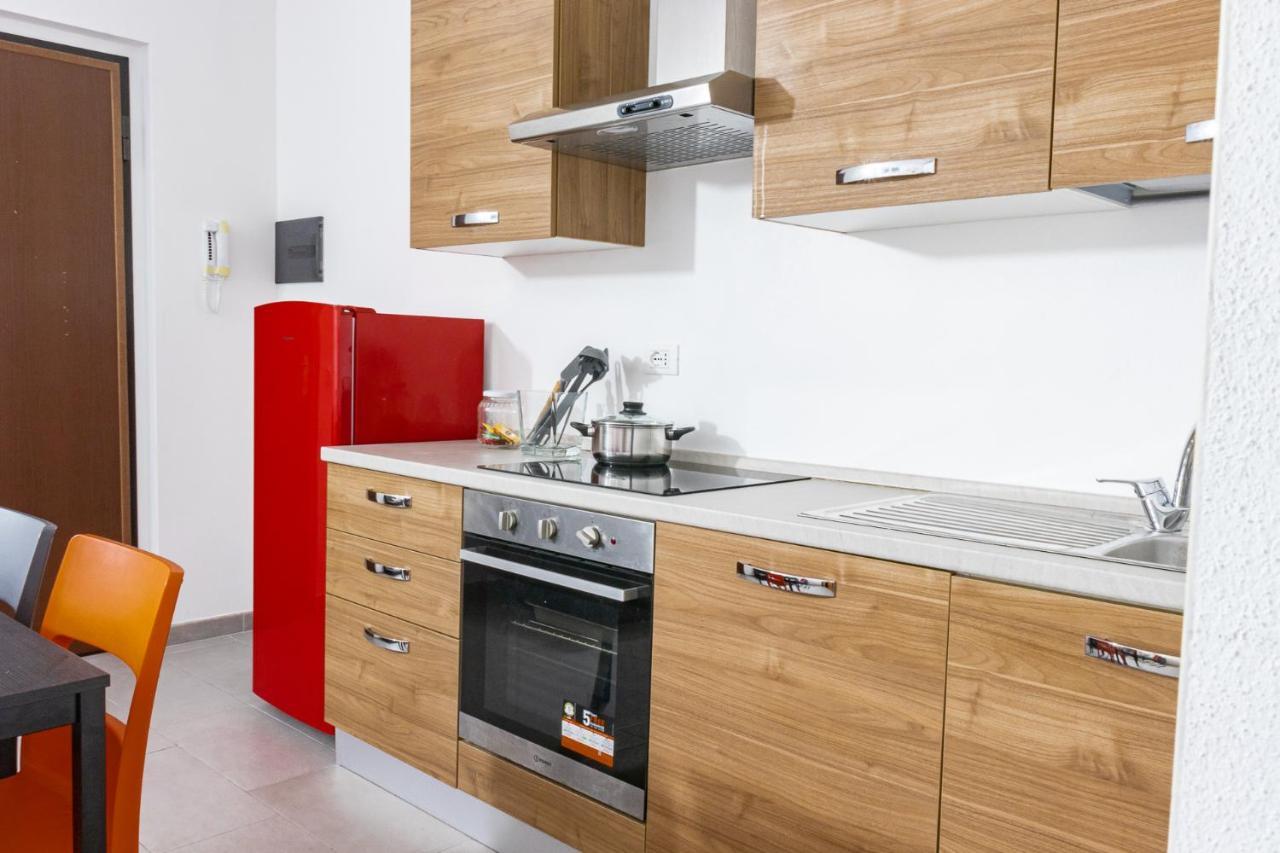Staurenghi Red Apartment Варезе Екстериор снимка